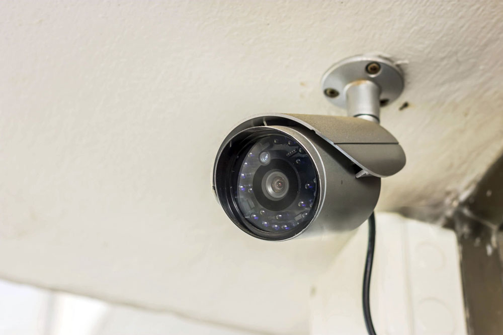 دوربین مداربسته برای حیاط خانه